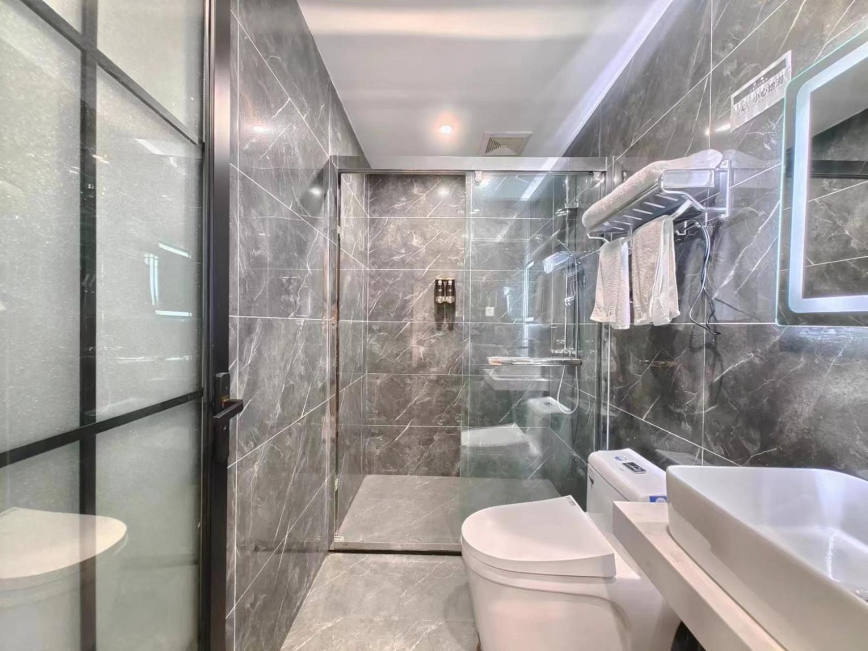 Jianyang  Xian Feng Hotel - Tianfu International Airport Branch מראה חיצוני תמונה